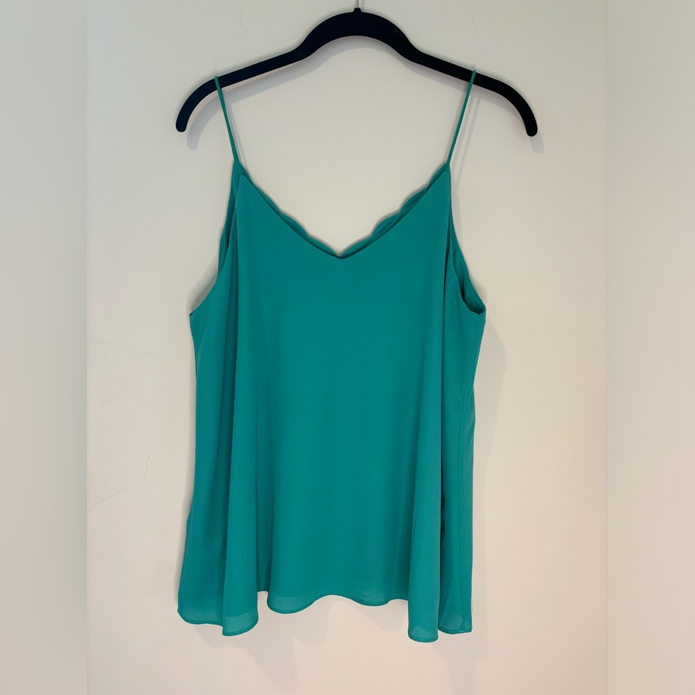 Teal accent top